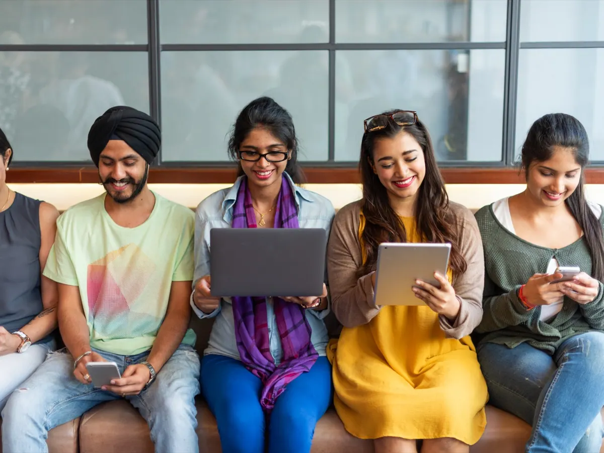 Professionals collaborating for Gurgaon corporate hiring